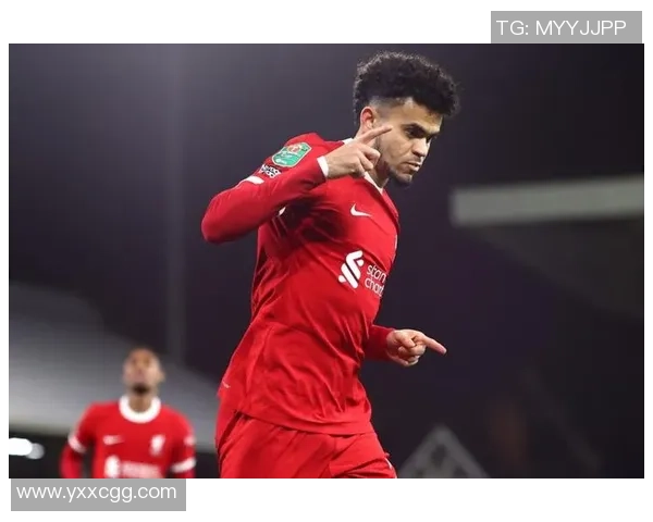 利物浦球员抗议门将拉门斯二次触球裁判未理会比赛照常进行