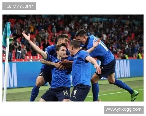 洛卡特利与孔塞桑连续射门偏出展现离谱准头令球迷哭笑不得